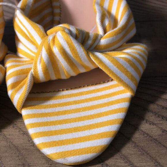 NWOT J Crew Classic Beach 🏖 Umbrella Striped Kitten Heels. 2” heel. Size 9. - Picture 4 of 11